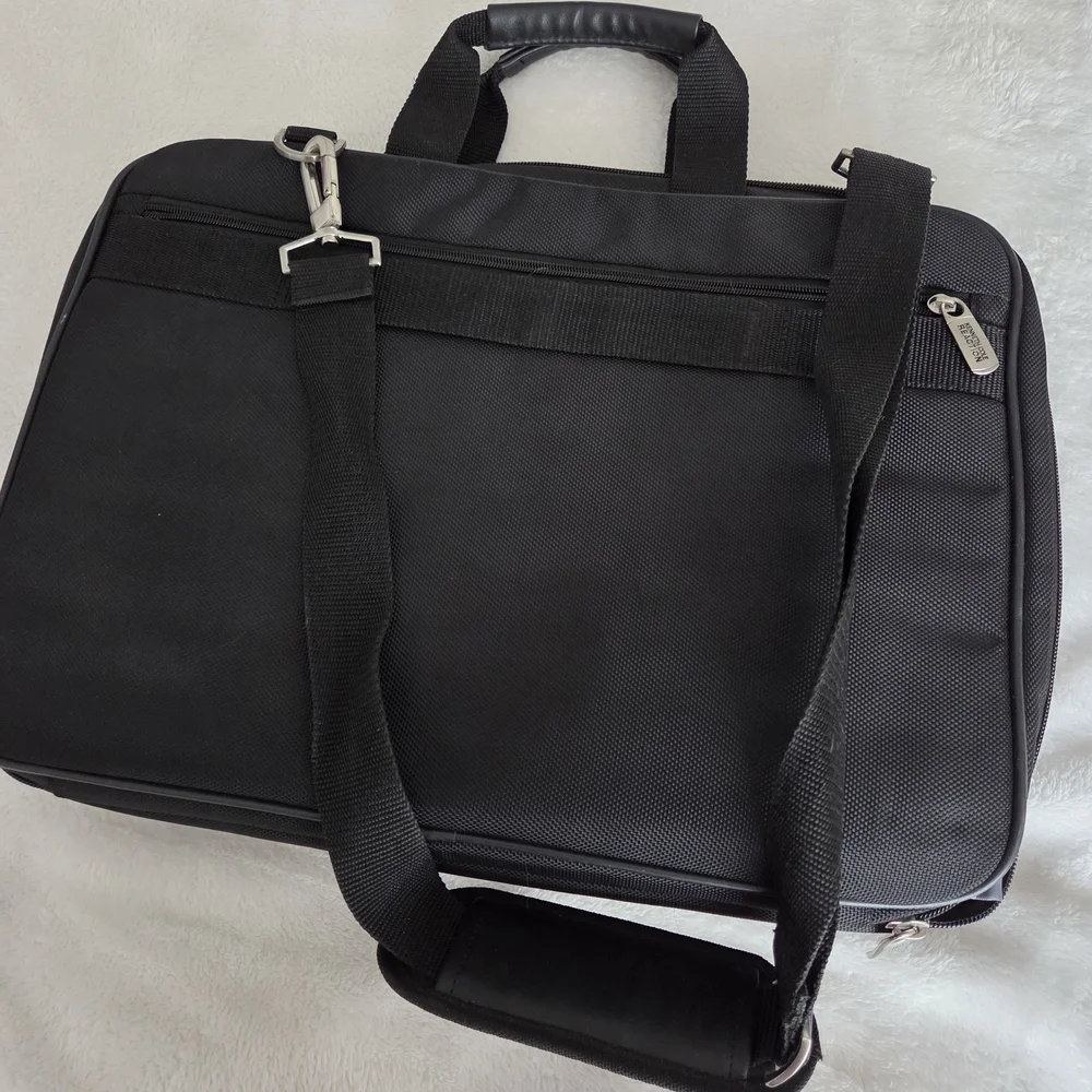 Kenneth Cole Reaction Black Laptop Briefcase with Shoulder Strap